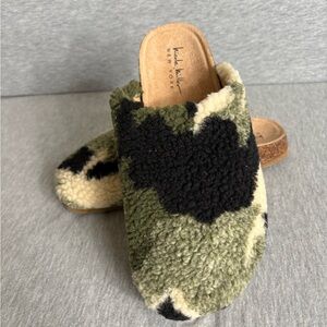 Nicole Miller Bondy Camo Clog